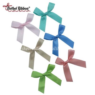 China 2018 popular wholesale small iridescent satin bows/make satin ribbon bow/pre-made ribbon bow for sale