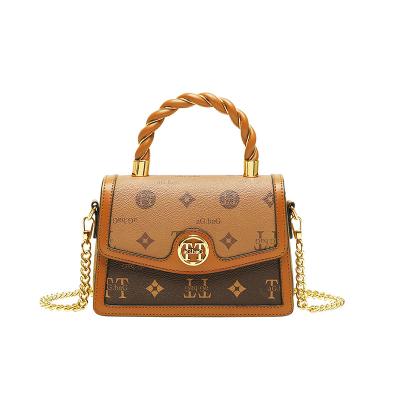 China Light Weight Dark Brown High Quality Handbags With Chain Luxury Ladies for sale