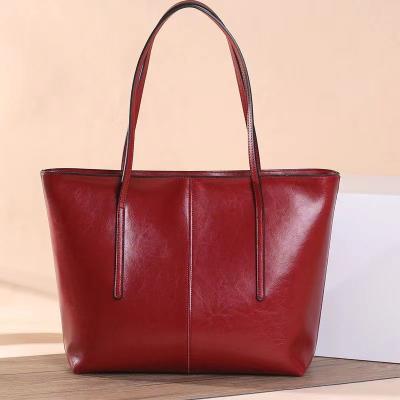 China Fashion Oil Wax Wholesale Retro Fashion Large Tote Bag Ladies Handbags Large Genuine Leather Capacity Women Shoulder Handbag for sale