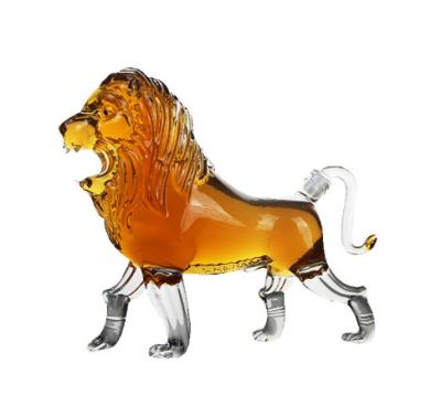 China 1000ml Unique Hot Sale Animal Glass Wine Bottle Tiger Lion Wine Bottle Decanter Craft Gift Whiskey Bottle for sale