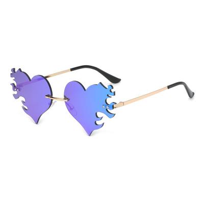 China Fashion Sunglasses 2022 Top Brand Designer Party Trendy Gold Frame Love&Rose Heart Shaped Candy Color UV Polarized Rimless Sunglasses 400 for sale