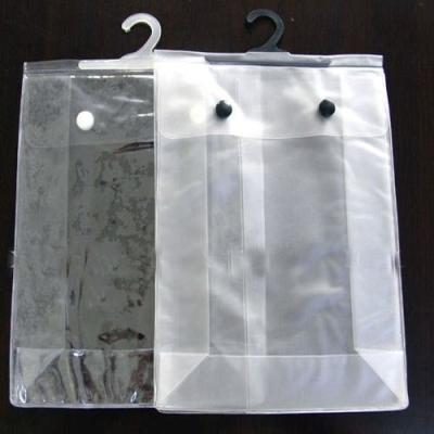 China Custom Clear Promotion Button PVC Bag With Hanger Hook For Blanket /bed Sheets for sale