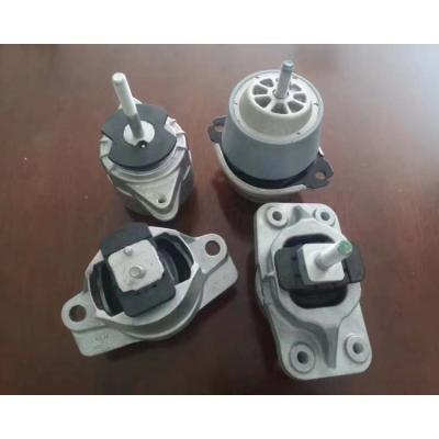 China Car Engine Parts 112102235R In Stock Auto Parts Engine Mount Rubber Engine Mount For Renault Duster for sale