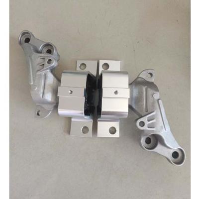 China Car Engine Parts 112102235R In Stock Auto Parts Engine Mount Rubber Engine Mount For Renault Duster for sale