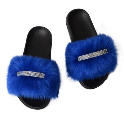 China Fashion Flip Flops Diamond Chain Fashion Faux Fur Sandals Anti Slippery Hairy Fur Slippers Fluffy Slides For Women Ladies for sale