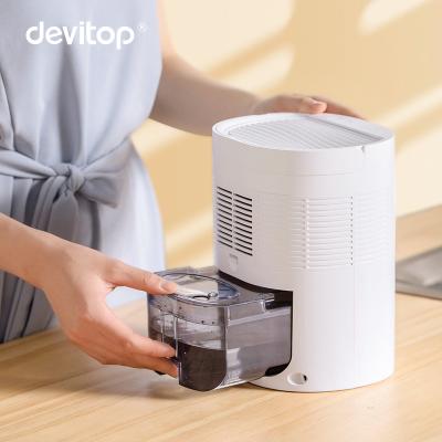 China High Working Capacity 7 Color Water Tank Light Mini Dehumidifier 1L Large Capacity Low Noise For Bedroom Wardrobe Cabinet Deshumidificador Air Dehumidifier for sale