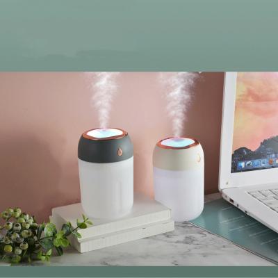 China Car Color Cup 330ML Small Personal Aroma Diffuser Usb Led Cool Mist Oil Spray Mist Portable Mini Car H2O Air Humidifier for sale