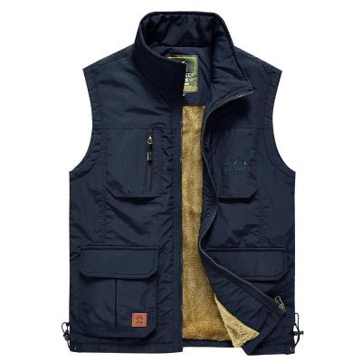 China High Quality Mens Lambswool Winter Vest Striped Multifunctional Polyester Windproof Fishing Vest Outdoor Gear for sale