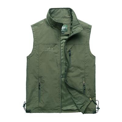 China QUICK DRY Multi Pockets Cargo Fisherman Vest Custom Logo Waistcoat for Fishing Journalist Hiking Photography Camping Safari Vest Men for sale