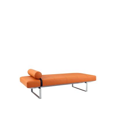 China New modern design Luxury Chaise lounge chair with bolster and tufted seat Living Room Lounge Chair Leisure chair for sale