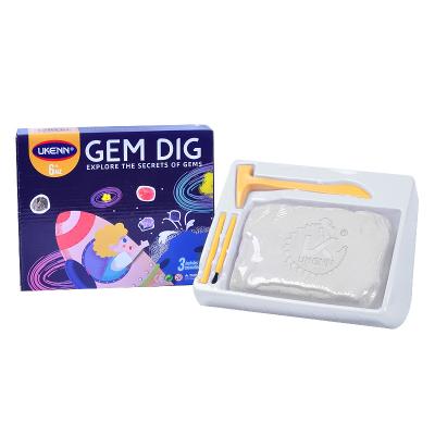 China Discover Dig Kit Excavate Gems Amazing Science Toy Success National Geographic Adventure Gemstone Child Novelty Gift Child Gemstone Dig Toy for sale