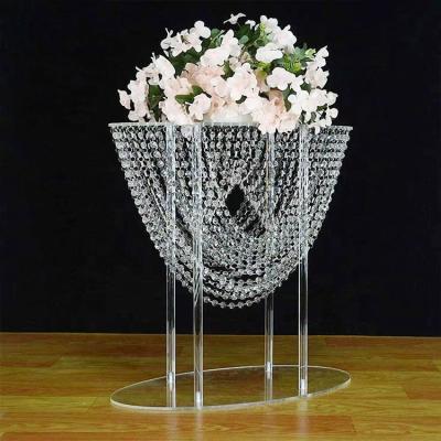 China 2023 Vintage Dining Table Light Luxury Clear Acrylic Crystal Centerpiece Over Road Lead Party Decorations Flower Chandelier for sale