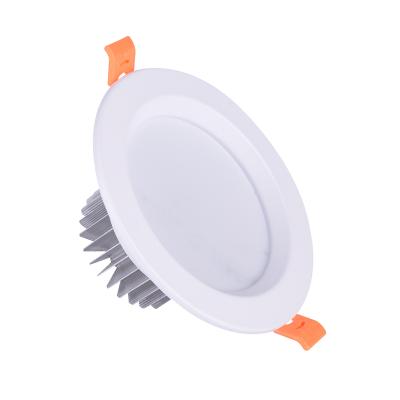 China Hot selling contracted 2021 /Northern wind light living room ip44 hole home projector housing magnetic track light 12w hotel downlight for sale