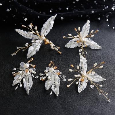 China Wholesale Handmade Beaded Birthday Girl Tiara Headdress For Girl Flower Hair Wedding Accessories Bridal Tiaras for sale