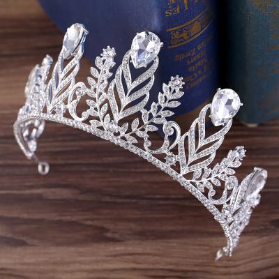 China Crystal Rhinestone Wedding Crown Handmade Bridal Wedding Crown For Bride Barlock Queen Headpiece Crown for sale