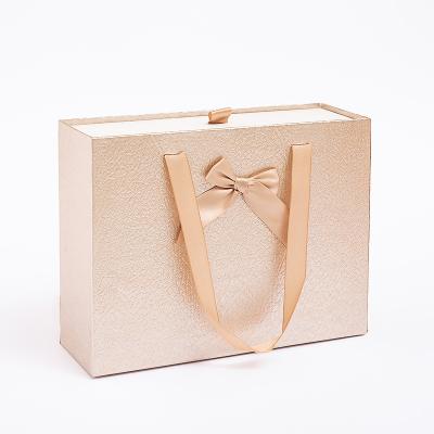 China Recycled Materials Wholesale Custom Logo Luxury Corrugated Gift Box For Clothing Cosmetics Shoes Perfume Gift Box Packaging for sale