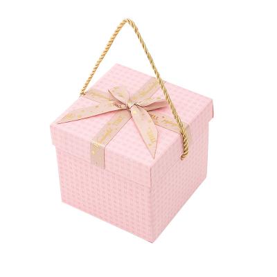 China Recycled Materials Wholesale Recyclable Luxury Solid Color With Custom Logo Corrugated Christmas Square Gift Boxes for sale