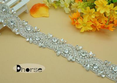 China Ajuste goteado plata de encargo del Applique del diamante artificial para el vestido de boda en venta