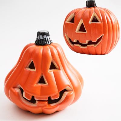 China 2 x No.5 Batteries Shape Popular Lighted Outdoor Toys Pumpkin Lantern Halloween Decoration for sale