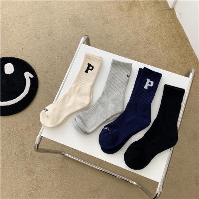 China 2021 New Design Fashion Breathable Women Sock Summer Street Trendy Girl Letter Sports Casual Crew Sock for sale