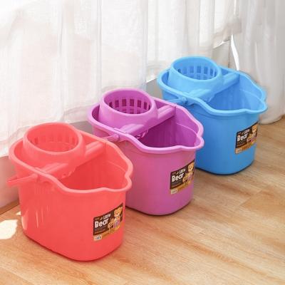 China New Design Viable Plastic Flat Broom Cleaning Bucket With Wheels Factory Price Squeeze Broom Bucket for sale