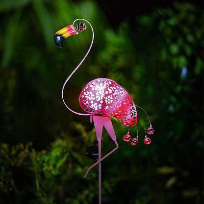 China High Quality Landscape Creative Outdoor Decorative Garden Path Flamingo Solar Metal Garden Light for sale