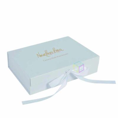 China Handmade Custom Logo White Hair Bundle Packaging Box for sale