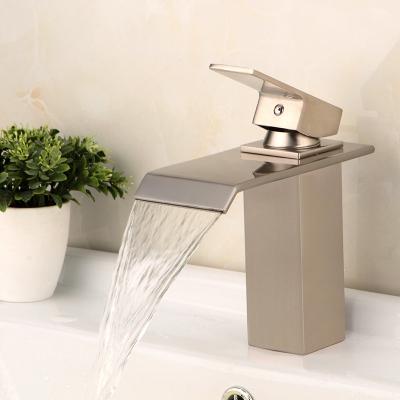 China Modern Metered Faucets Faucets Deck Mounted Bathroom Sink Waterfall Mixer Taps Single Lever Faucet for sale