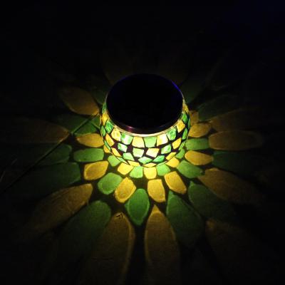 China Garden Led Outdoor Garden Decoration Crack Mosaic Glass Jar Waterproof Solar Light for sale