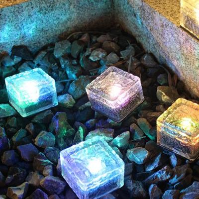 China Solar Garden Resin Outdoor Ice Brick Decorative Lawn Lawn Led Light for sale