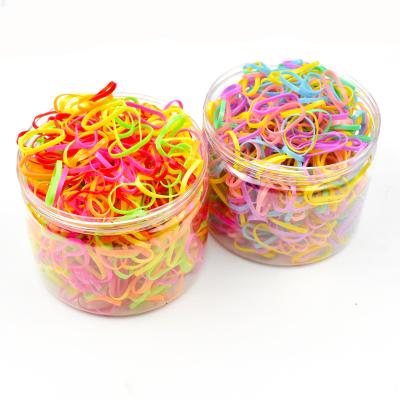 China 500 Count Eco-friendly Mini Rubber Hair Elastic Bands Multi Color Kids No Damage Boxed Packaging for sale