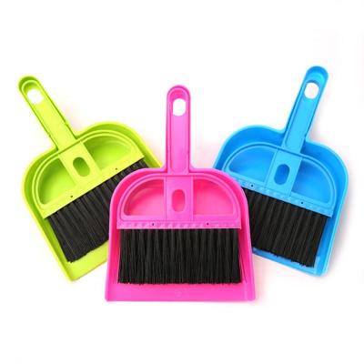 China Field Cleaning Brush Dustpan Broom Set Home Office Keyboard Sweep Garbage Cleaning Shovel Home Sweeper for sale