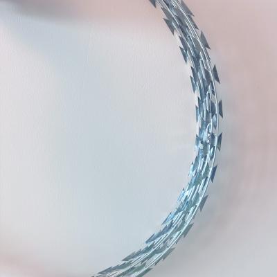 China Iron wire razor wire rope blade barbed rope protection single and double layers in barbed rope insulation for sale