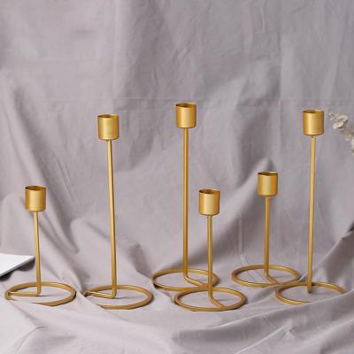 China Home Decoration Metal Candlestick Holder Luxury Tall Stand For Wedding Antique Metal Home Gold Hotel Decor Candle Holder for sale