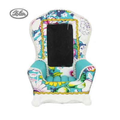 China Customized Cute Artificial Sofa Shape Jewelry Ring Stand Display With Mini Mirror for sale