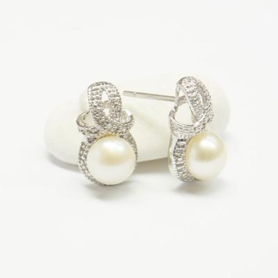 China New Design CLASSIC Best-selling 925 Sterling Silver Freshwater Button Pearl Diamond Stud Earrings for sale