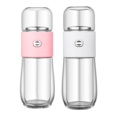 China Sustainable Wholesale New Arrivals Morden Borosilicate Double Wall Glass Water Bottle for sale