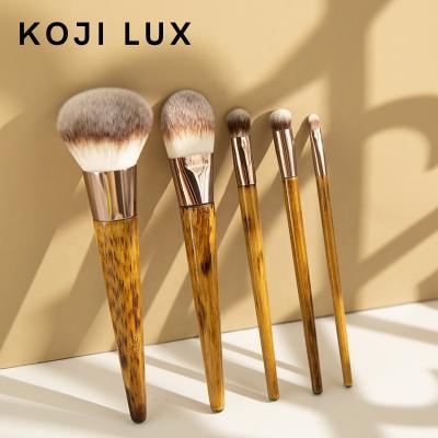 China New Design Luxury Cosmetic Brush Skin-Friendly Make Installed Fashion Makeup Brush for sale