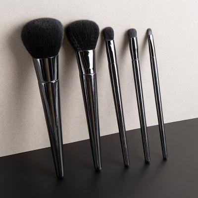 China High Quality Soft Wooden Makeup Brushes Handle Skin-Friendly Arched Concealer Brush Lip Blending Brush for sale