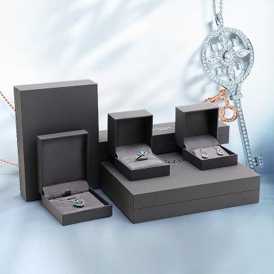 China Recyclable Jewelry Boxes Packaging Velvet With Luxury Leather Anillos Para de cajas de small case Custom Logo Gift for sale