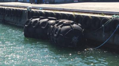 China Marine-BV bestätigte pneumatischen Fender des Riemen-Fender-Naturkautschuk-Yokohama zu verkaufen