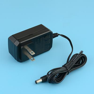 China adaptadores 5V 9V 12V 1A 1.5A 1.65A 2A de la CA DC del soporte de la pared 50-60Hz para el router/el set-top box en venta