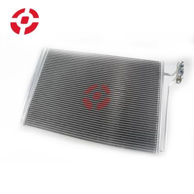 China OEM Automotive Parts A/C Condenser Replace JRW000020 4.2L Condenser 4.4 L322 2003 - 2005 for sale