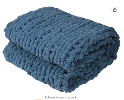 China Chenille Covering Chunky Knit Throw Blankets of Anti-Static High Quality Chenille Yarn for sale