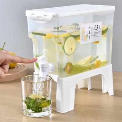 China Home Party 3 Tier 9l 3.5l 4l Oversized Gallon Customized Round 3 Beverage Dispenser Juice Mason Jar Soy Milk Glass Tank 2 2.5 8 1 5 4 liters for sale