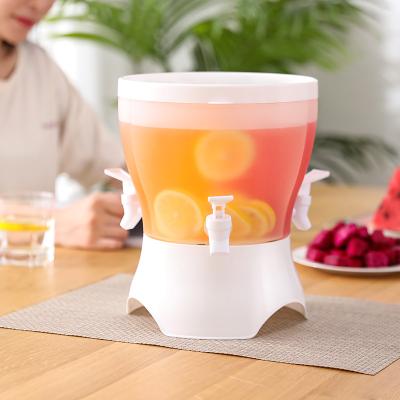 China Home Party Bar Beverage Accessories Juice Ice Beer Dispenser 3 Grid Round Rotating Transparent Beverage Barrel Cooler PET 8 Sets 800g for sale