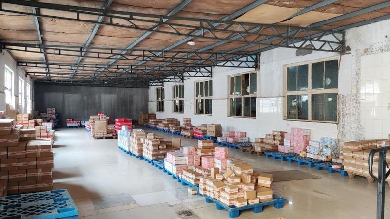 Verified China supplier - Yishui Two Bear Food Trading Co., Ltd.