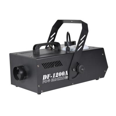 China 2011 New Rival Best Quality 1200W Remote Control Smoke Machine For Stage 2.5 Liter for sale