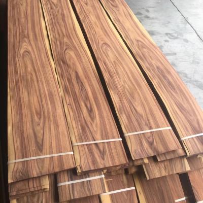 China Factory Wholesale 0.45mm Santos Rosewood Veneer fine-grained Mountain grain Brazil Mahogany natural wood veneer for sale