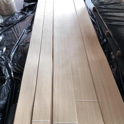 China Wholesale Price White Oak Wood Veneer Natural Oak Wood Veneer White Oak Mountain/ Straight Grain for sale